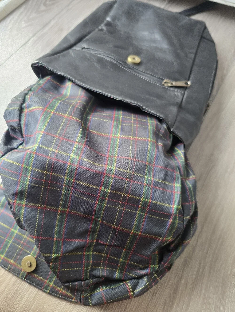 Boulder Ridge Black Full Grain Leather Backpack Cowhide Flap Plaid Lined Vintage